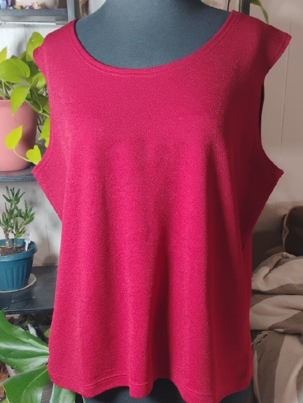 🚨5/25🚨 Women’s Sleeveless Knit Tank in Deep Raspberry